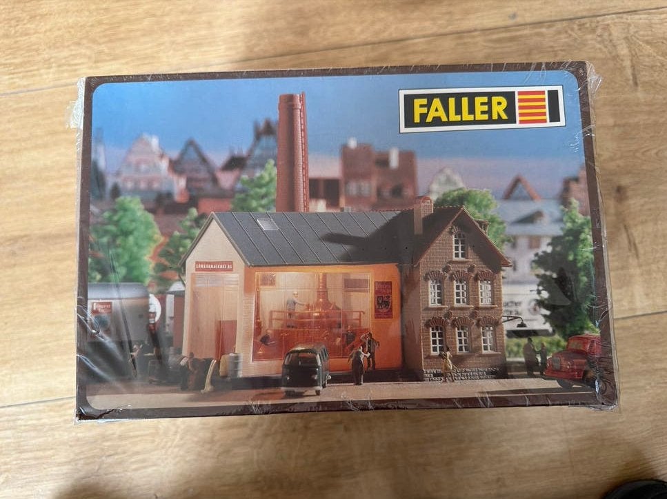 Faller 130960 H0 Industrie-Bierbrouwerij Bouwdoos Nieuw, Ophalen of Verzenden, Nieuw, Brug, Tunnel of Gebouw, Overige merken
