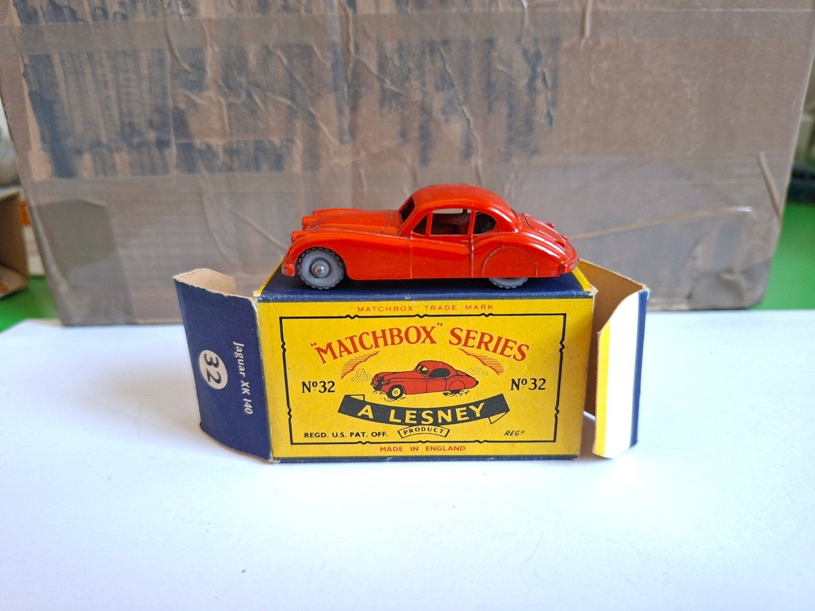 Matchbox 32 jaguar XK140 rood & C box, Ophalen of Verzenden, Zo goed als nieuw, Auto