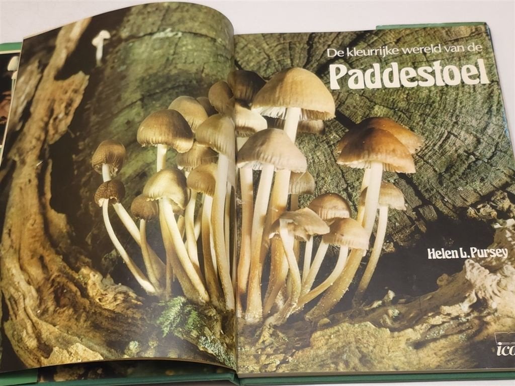 Paddestoel — Soorten, Ecologie & Kleurenfotos 1977, Ophalen of Verzenden, Gelezen, Vogels