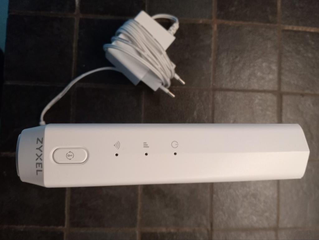 Zyxel WAP6807 WiFi versterker, Ophalen, Zo goed als nieuw, Router, Zyxel