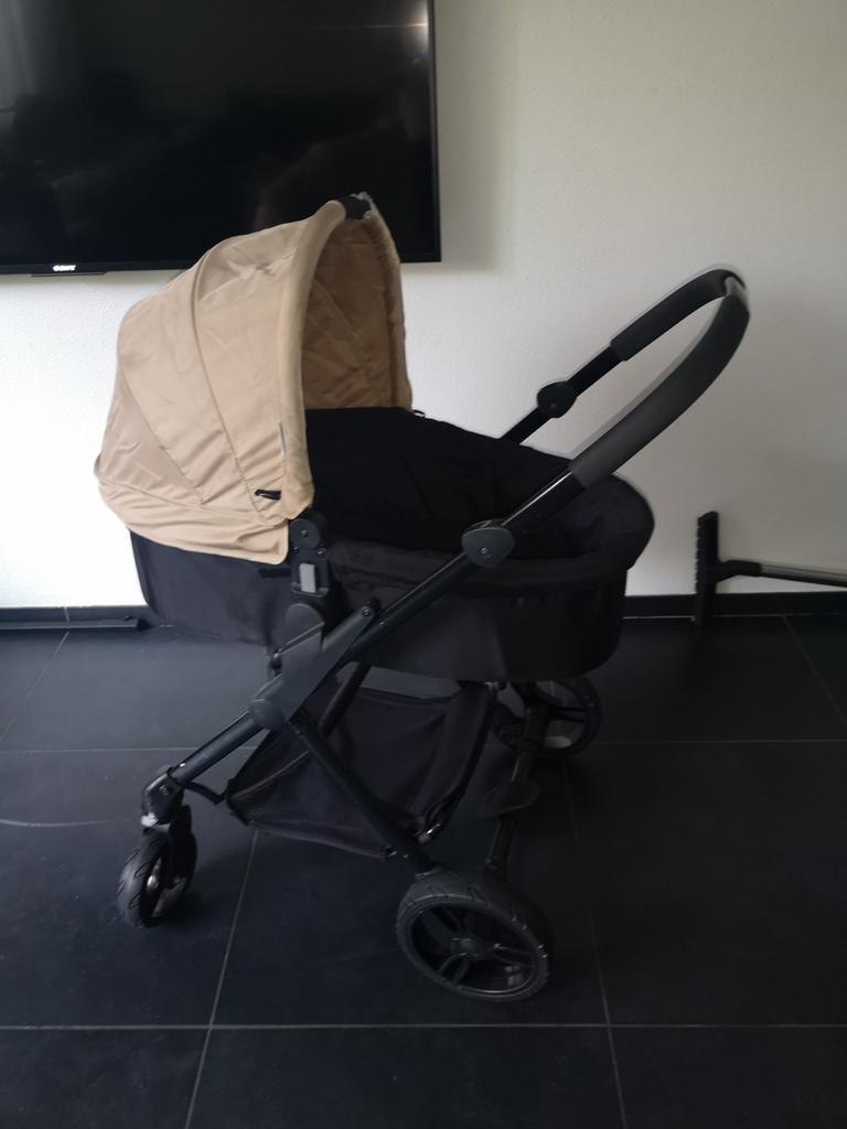 Stijlvolle kinderwagen met reiswieg - Zo goed als nieuw, Ophalen of Verzenden, Zo goed als nieuw, Verstelbare duwstang, Kinderwagen