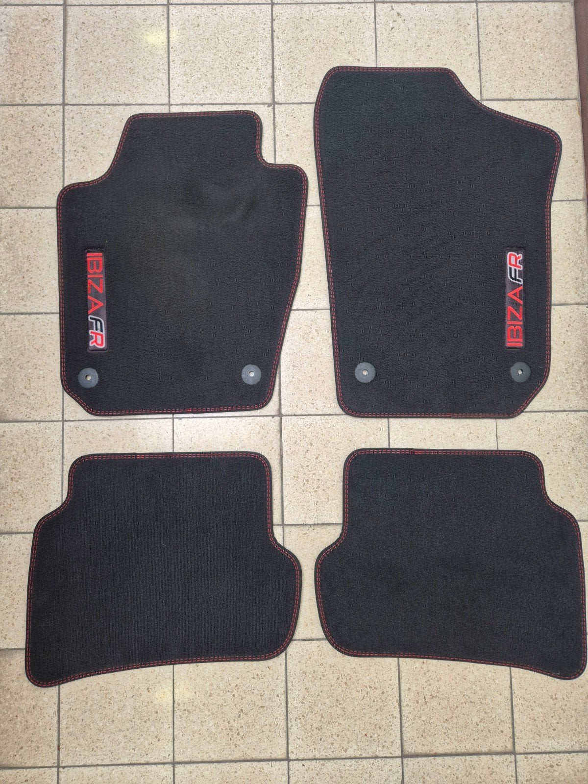 Mattenset Seat Ibiza FR met logo model 6J (2008-2017), Ophalen of Verzenden