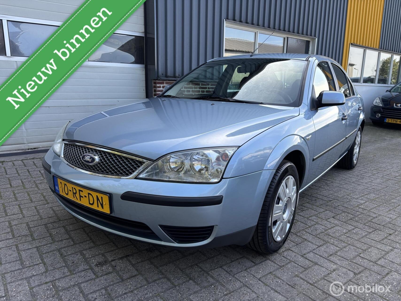 Ford Mondeo 1.8-16V Ambiente NETTE AUTO!, Auto's, Gebruikt, 4 cilinders, Mondeo, Origineel Nederlands