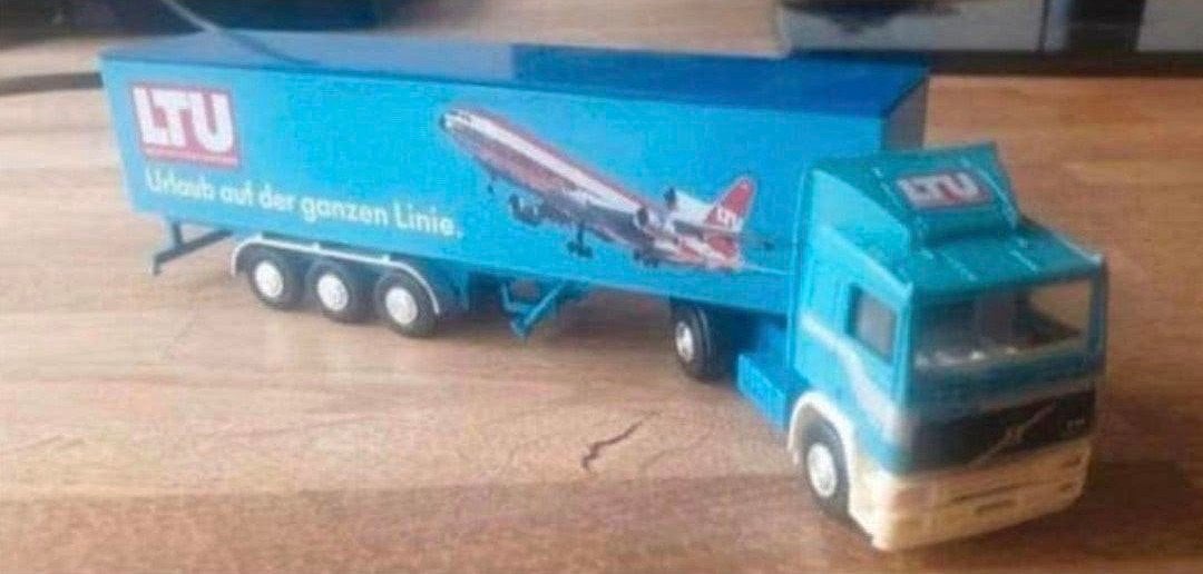 Albedo Volvo F12 Intercooler – LTU International Airways, Hobby en Vrije tijd, Ophalen of Verzenden, Zo goed als nieuw, Bus of Vrachtwagen