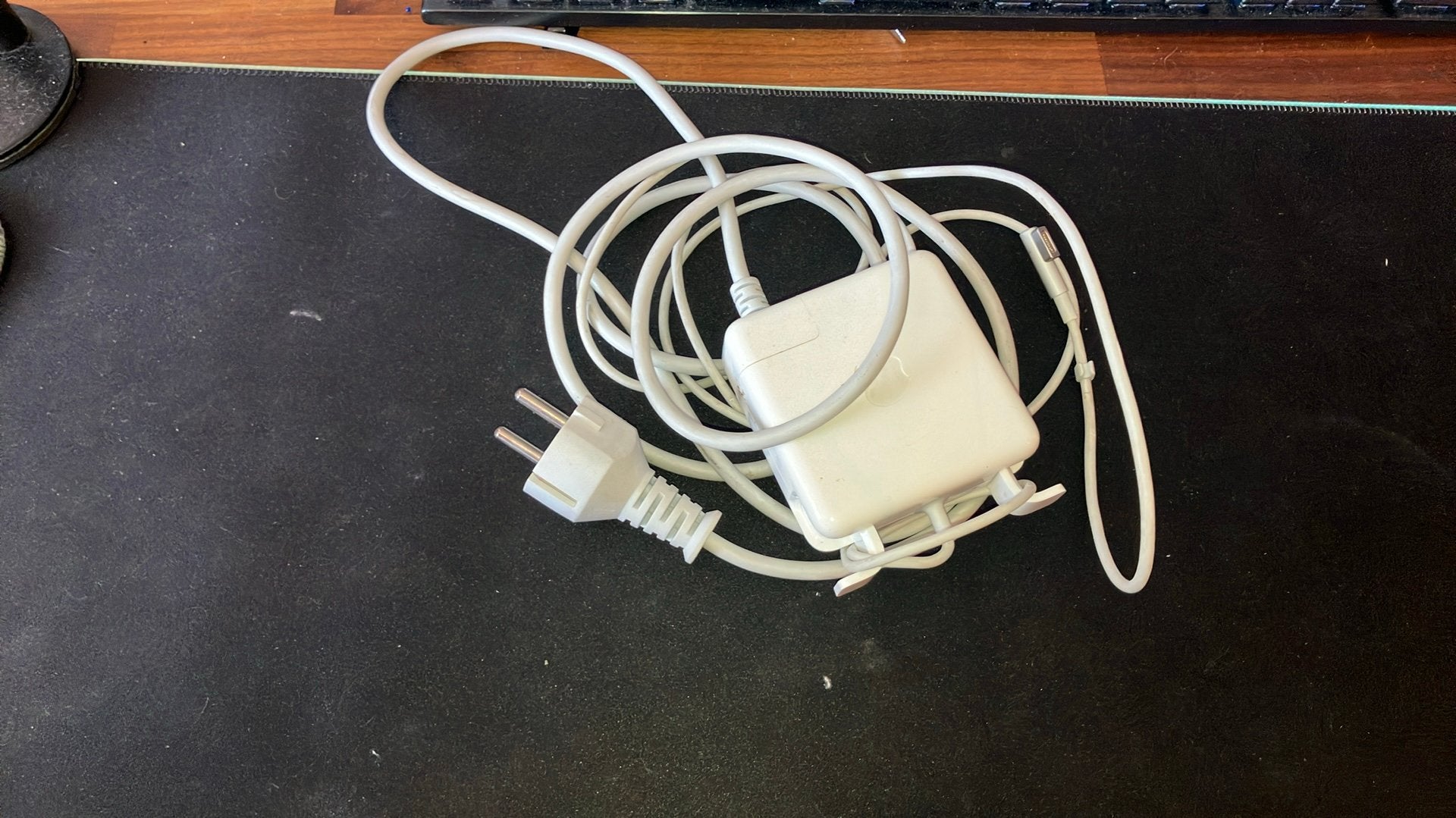 Apple 85W magSafe power Adapter, Ophalen of Verzenden, Gebruikt