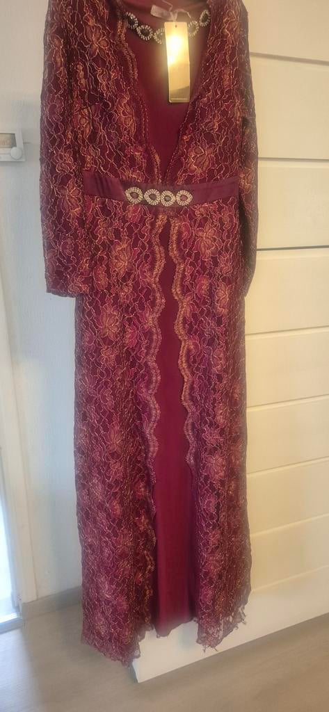 Elegante bordeauxrode galajurk met kant en steentjes, Kleding | Dames, Maat 38/40 (M), Galajurk, Blauw, Nieuw