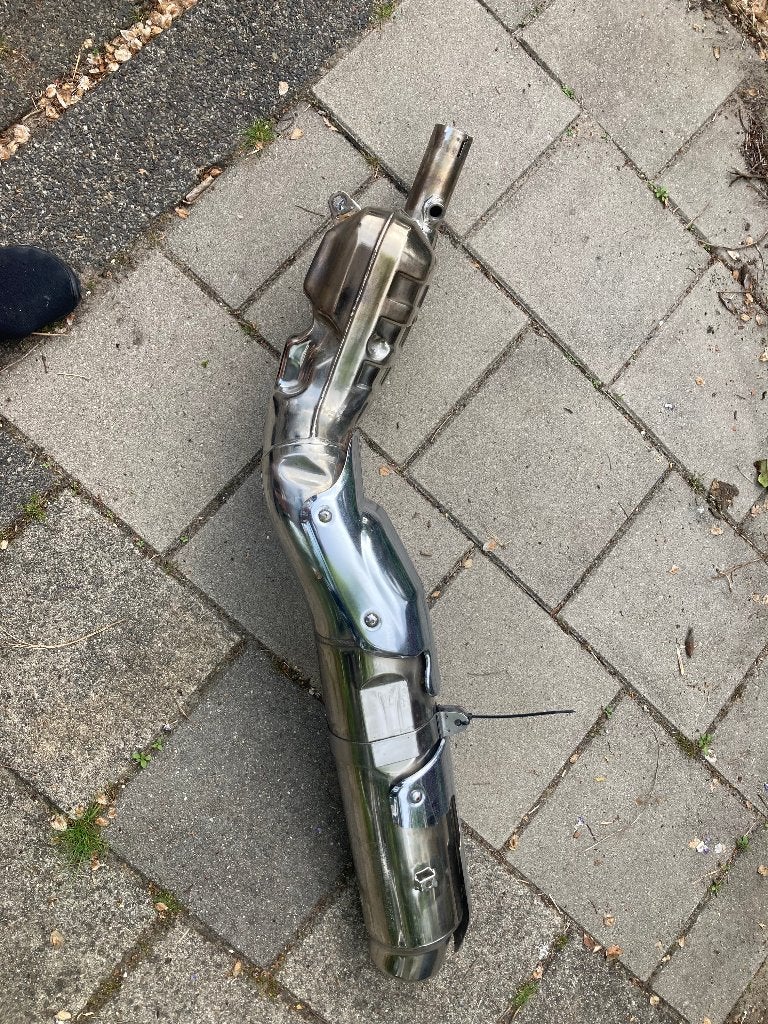 uitlaat bmw R1100 GS, Ophalen