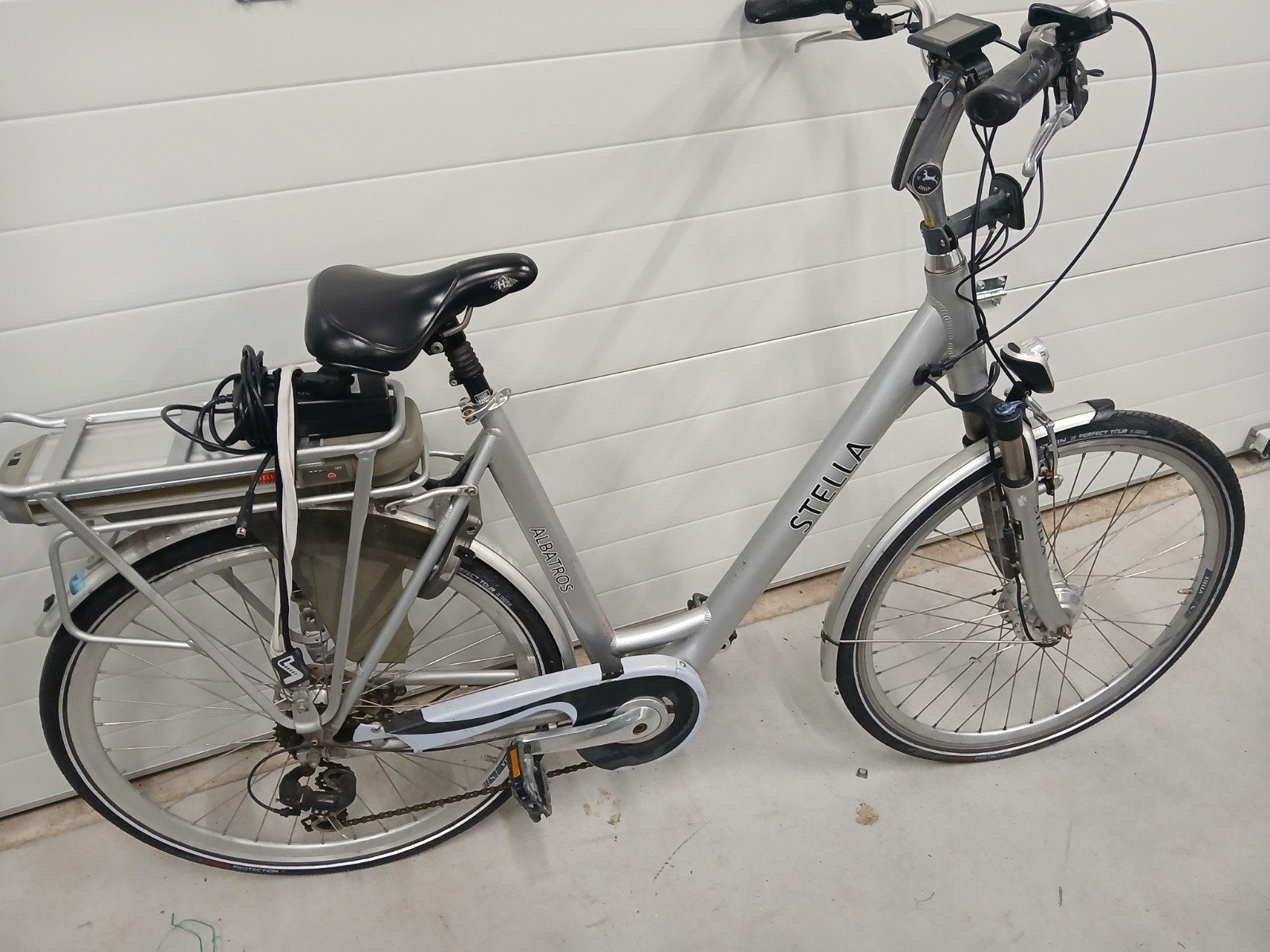 Stella Albatros koopje €150, Zo goed als nieuw, Stella, 55 tot 59 cm, Ophalen