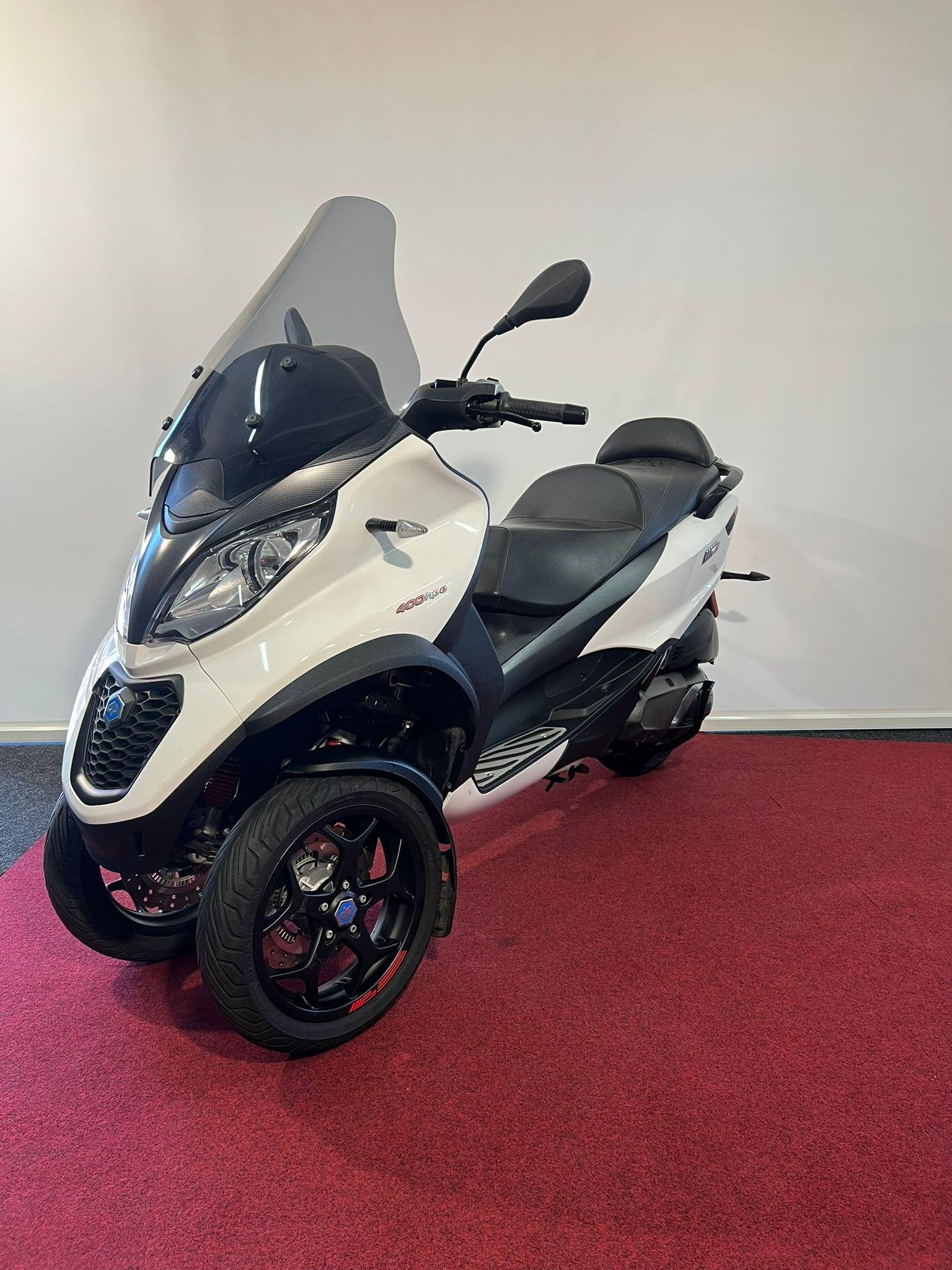 Piaggio MP3 400 HPE 400 MP3 HPE, Motoren, Motoren | Piaggio, 400 cc, Scooter, Bedrijf, Piaggio Vespa B.V.