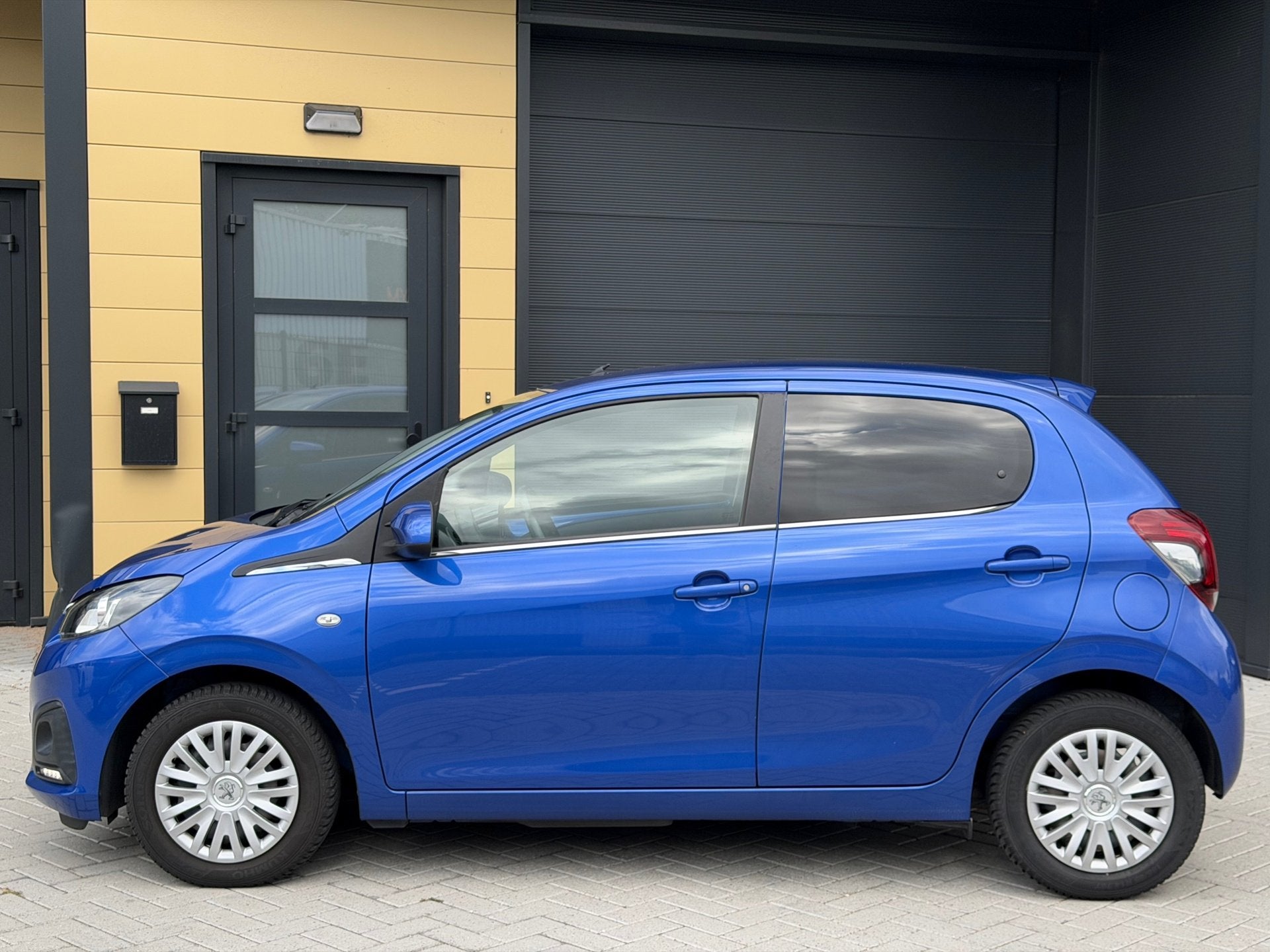 Peugeot 108 1.0 e-VTi Active TOP! 2019 - 43000! KM - OrigNL, Auto's, Voorwielaandrijving, Dealer onderhouden, Stof, Origineel Nederlands