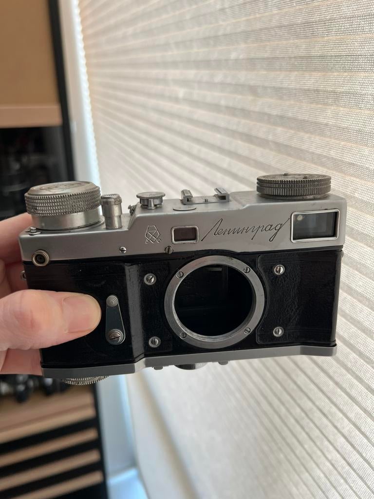 Leningrad sovjet camera (defect), Compact, Ophalen of Verzenden, Leningrad, Niet werkend