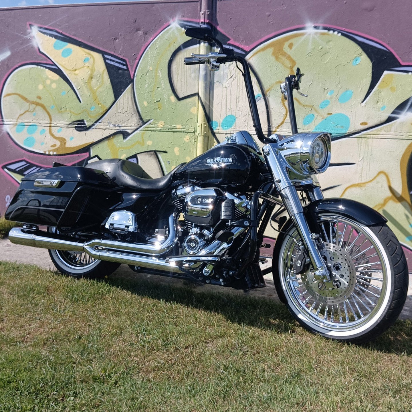 Harley Davidson 2017 M8 Mexican Style 107 FLHR Road King, Motoren, 1746 cc, Laan van Vredenoord 33
2289 DA  Rijswijk, NL, Cruise Control