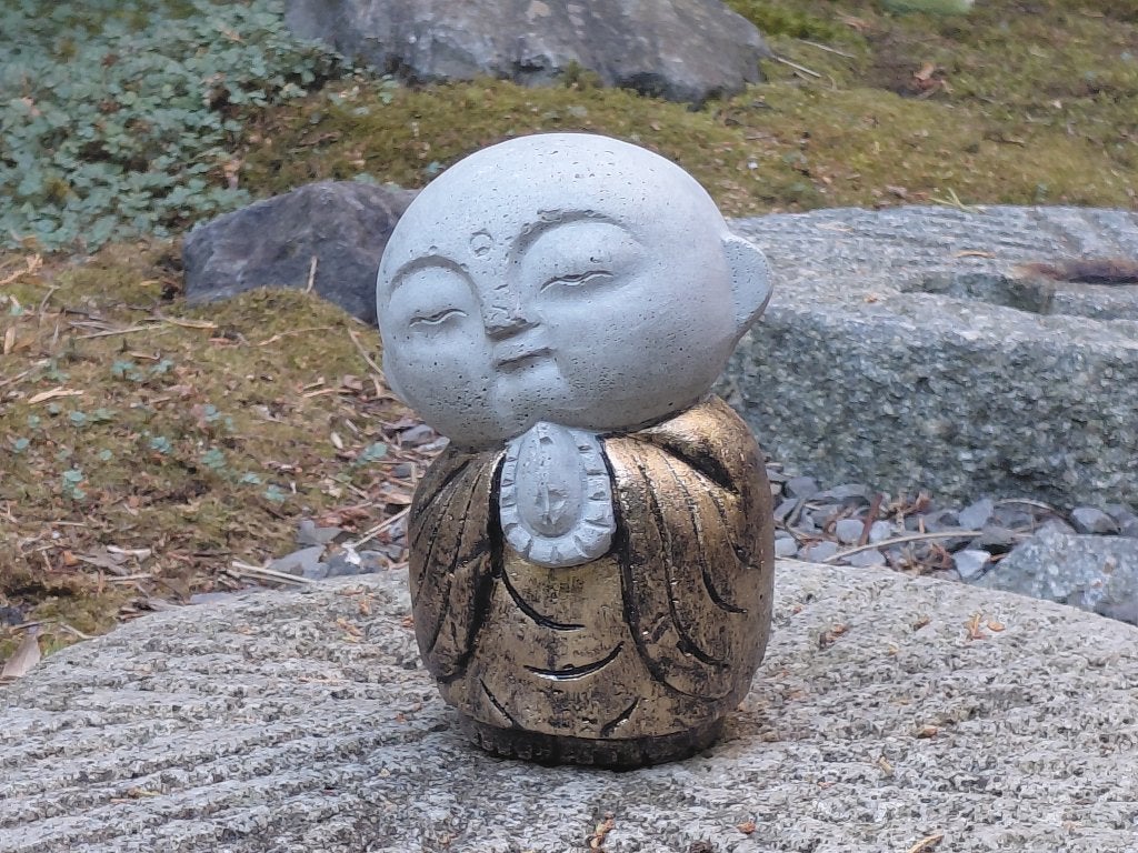 Japans Jizo beeldje – gietsteen (3), Ophalen of Verzenden, Beeld, Steen/keramiek