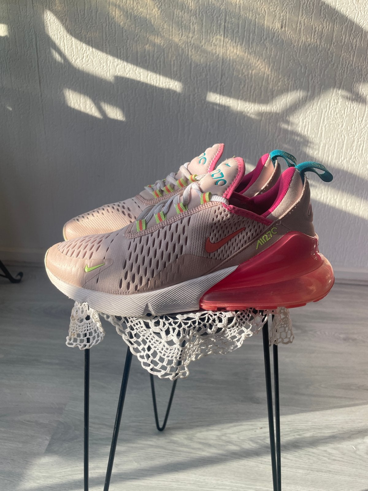Nike Air Max 270 Roze/Beige Sneakers - Maat 39, Ophalen of Verzenden, Zo goed als nieuw, Roze, Sneakers of Gympen