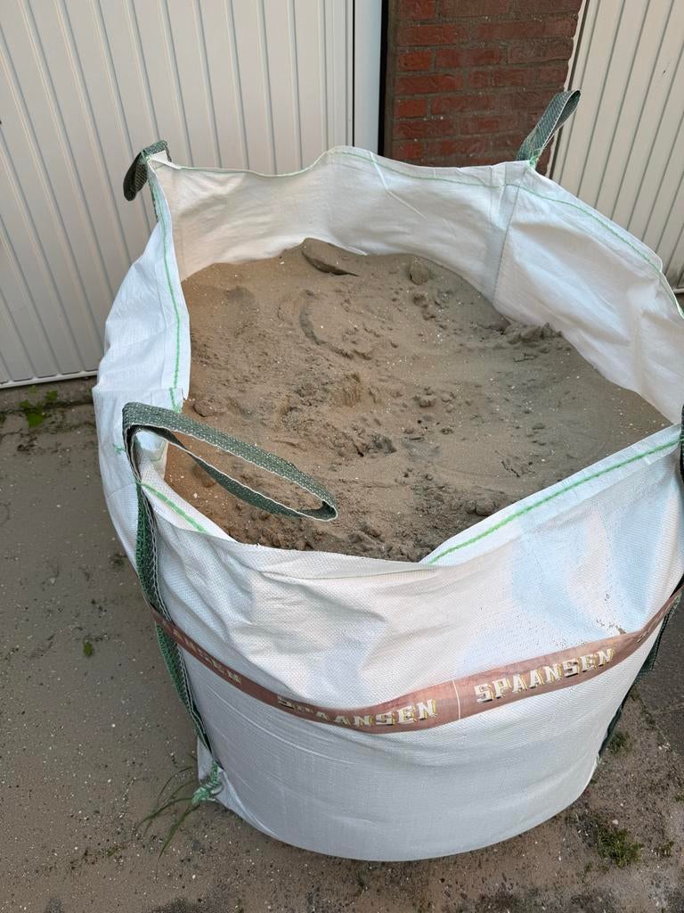 Ophoogzand schoon, iets minder dan 1 kuub in big bag, Ophalen, Gebruikt, Ophoogzand