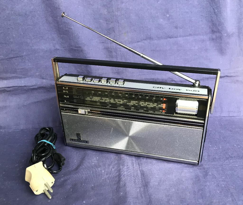 GRUNDIG City Boy 500 uit 1971, Ophalen of Verzenden, Gebruikt, Transistorradio