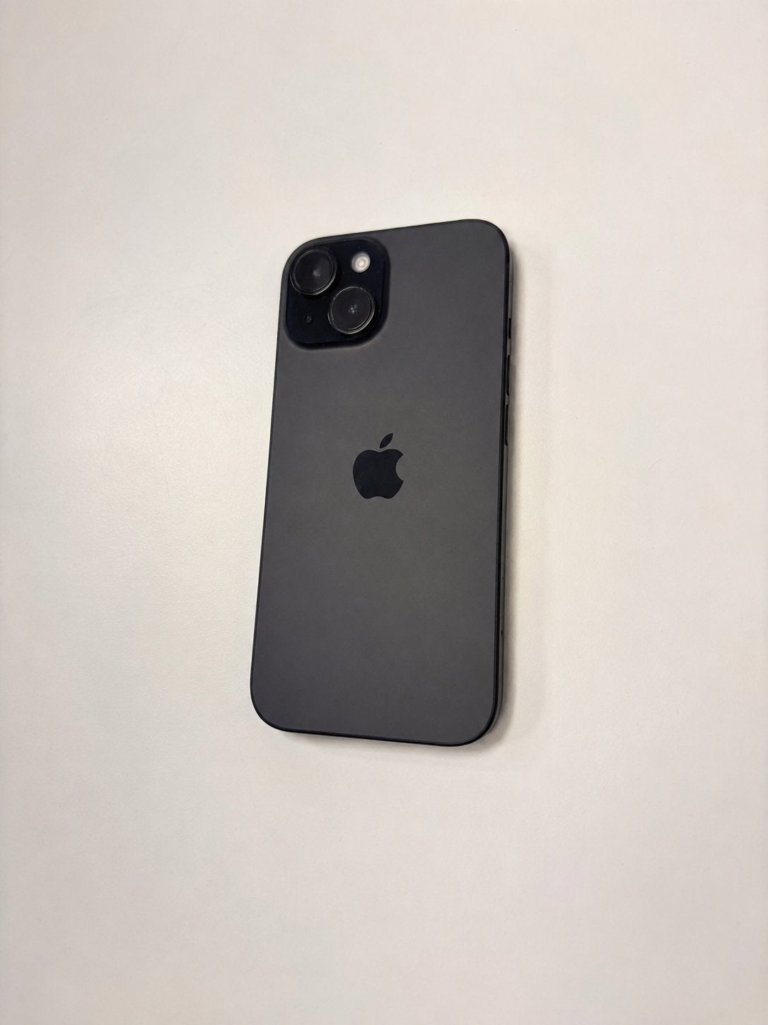 iPhone 15 128 GB -, Telecommunicatie, Mobiele telefoons | Apple iPhone, IPhone 15, Zwart, Ophalen of Verzenden, 128 GB