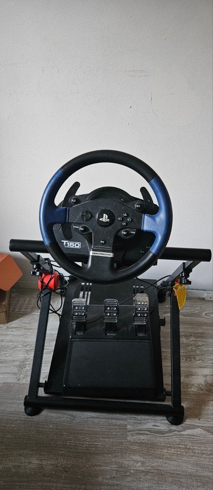 Thrustmaster T150 racestuur met pedalen voor PlayStation, Ophalen, Gebruikt, Stuur of Pedalen, PlayStation 4