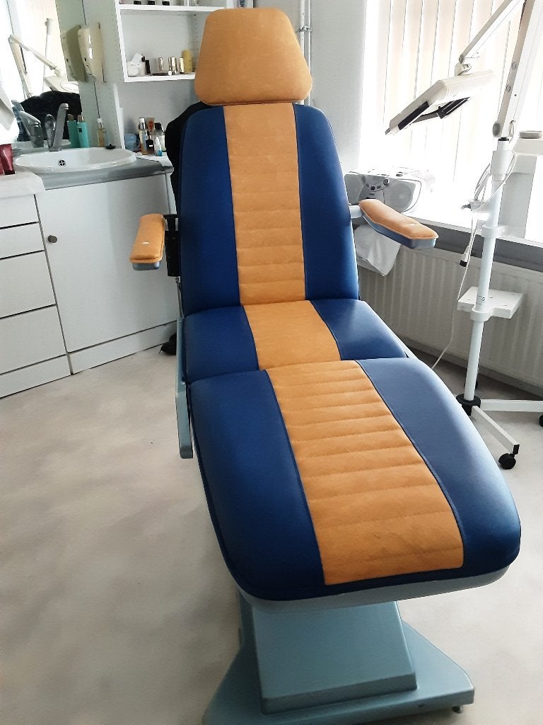 Behandelstoel – elektrisch, voor schoonheidsspecialiste, Witgoed en Apparatuur, Persoonlijke-verzorgingsapparatuur, Ophalen, Gebruikt