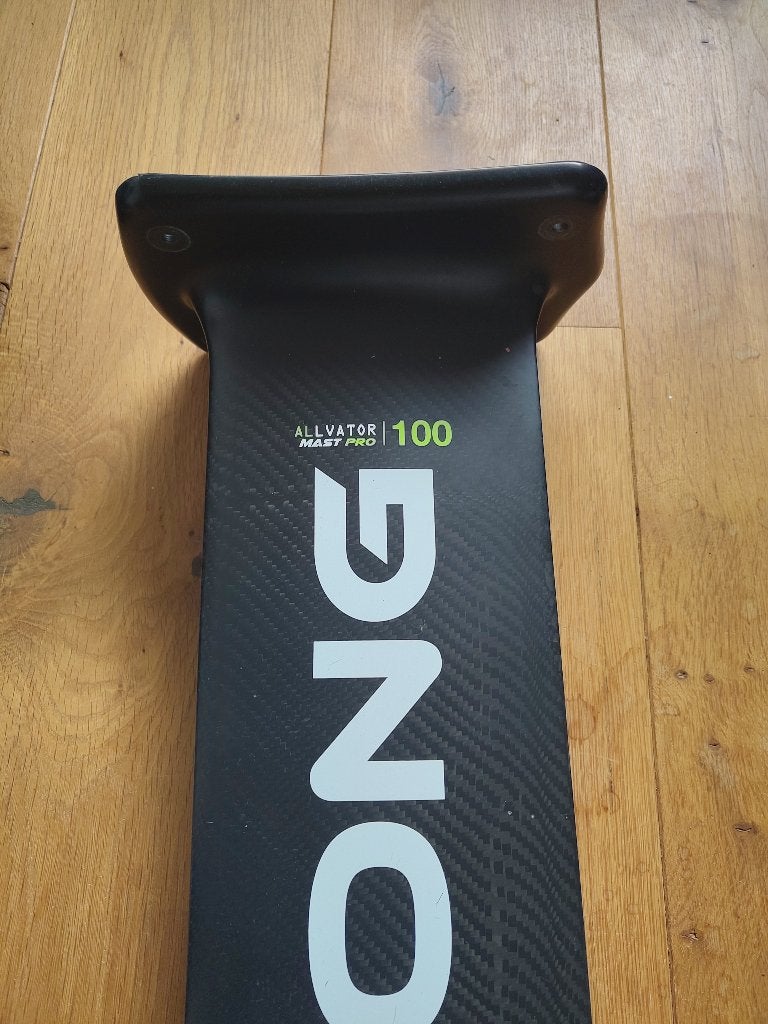 GONG V2 carbon mast 100cm, Watersport en Boten, Ophalen of Verzenden, Gebruikt, Wingsurf-onderdelen