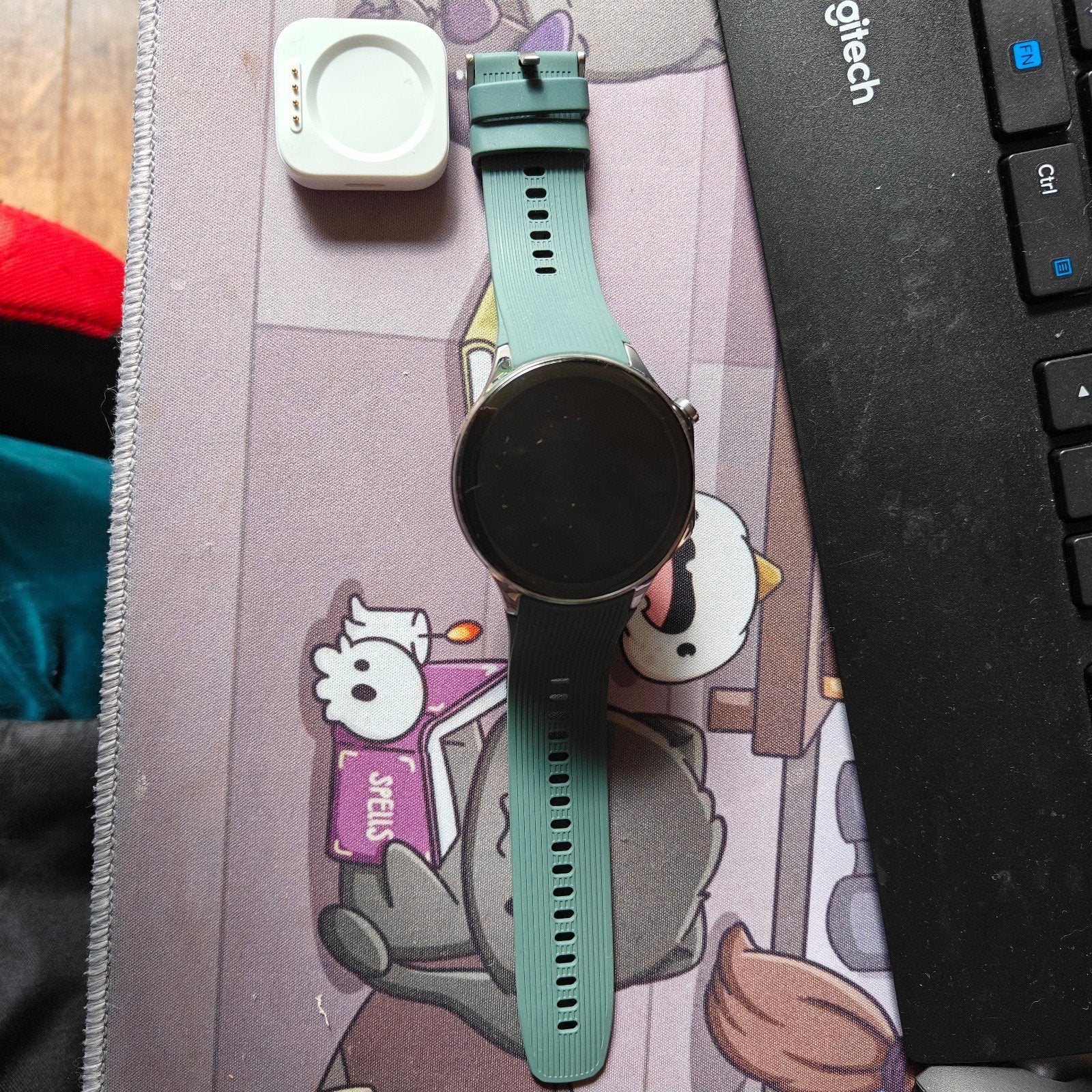 OnePlus Watch - Zo goed als nieuw, met oplader, Afstand, Ophalen of Verzenden, Zo goed als nieuw, Waterdicht