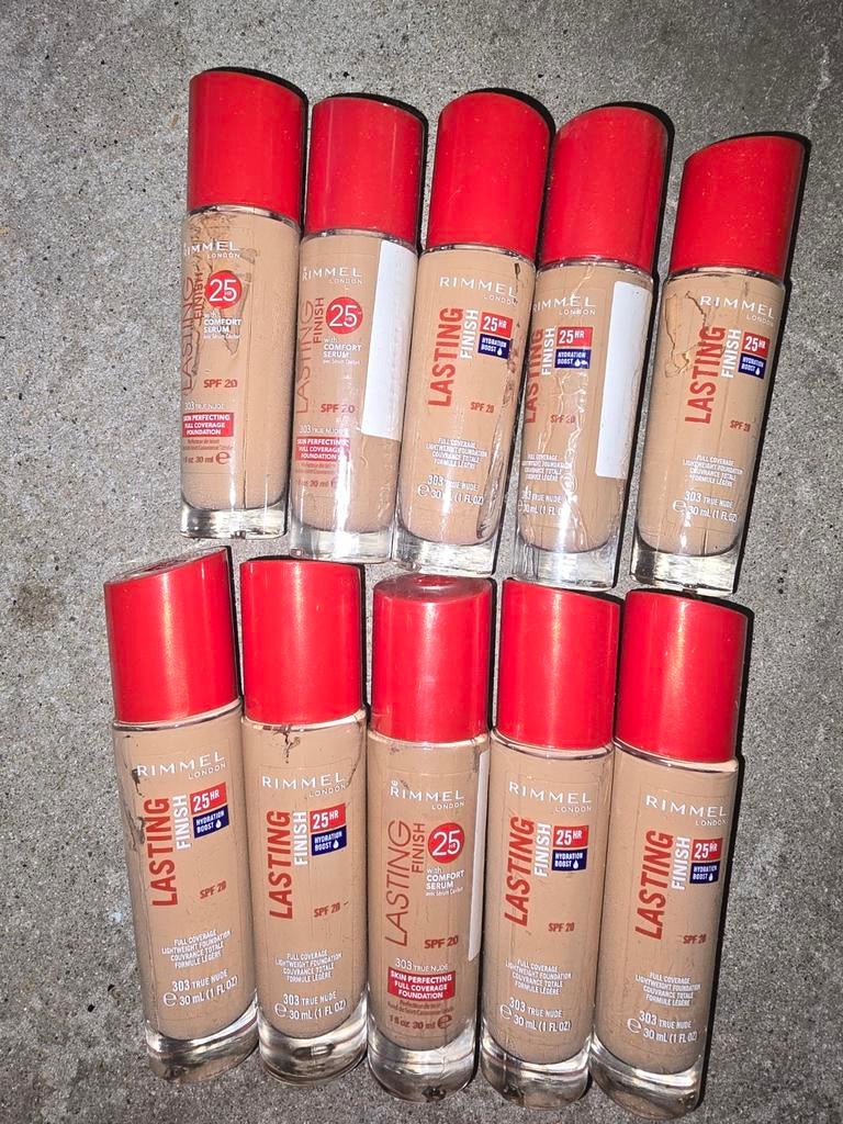 Rimmel Lasting Finish Foundation 303 True Nude (10 stuks), Gehele gezicht, Beige, Nieuw, Ophalen of Verzenden