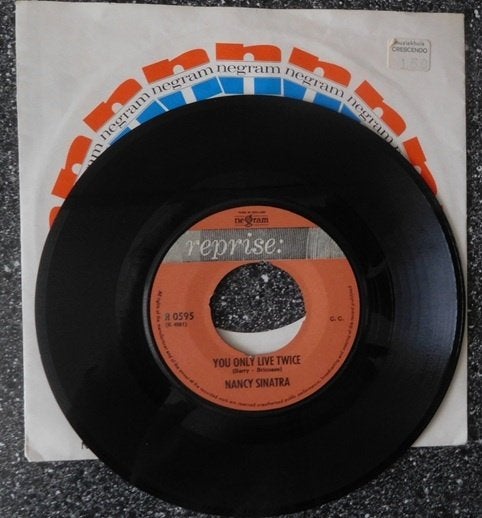 Nancy Sinatra - you only live twice (vanaf € 2,00), Cd's en Dvd's, Vinyl Singles, Ophalen of Verzenden, Zo goed als nieuw, 7 inch