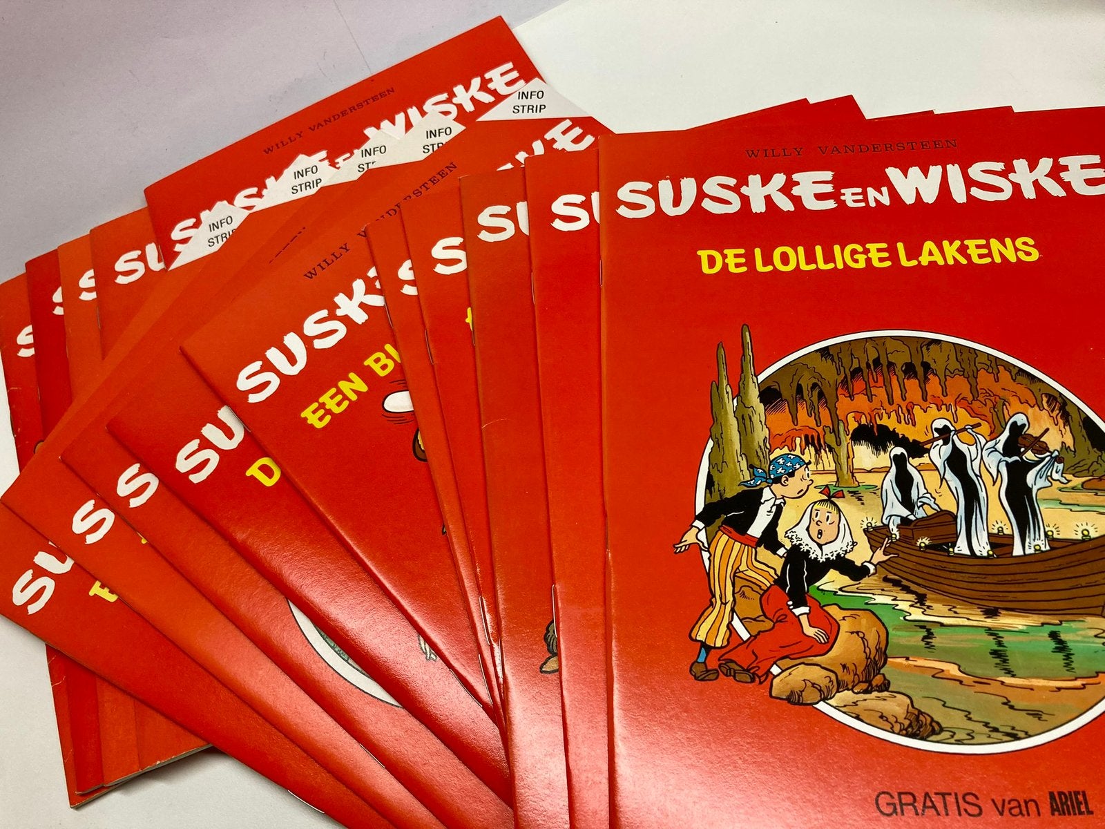Suske en Wiske; lot van 15 info- en speciale strips, Meerdere stripboeken, Ophalen of Verzenden, Zo goed als nieuw