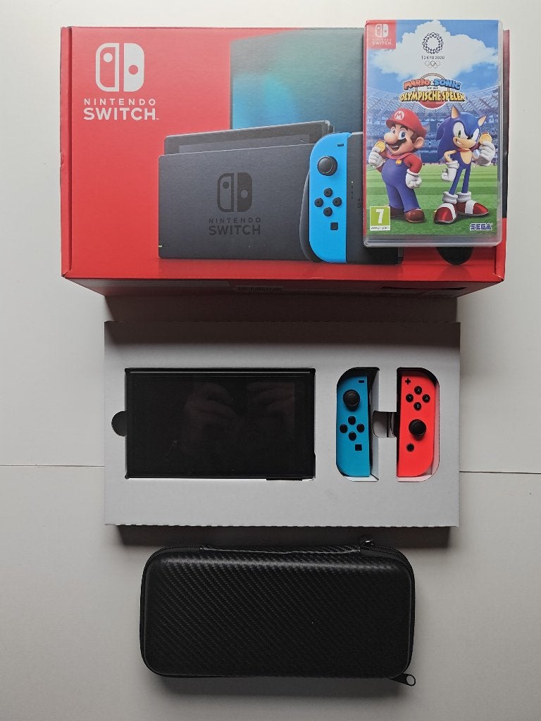 Nintendo Switch compleet in doos + hoes + Mario spel, Met games, Met 2 controllers, Ophalen of Verzenden, Zo goed als nieuw