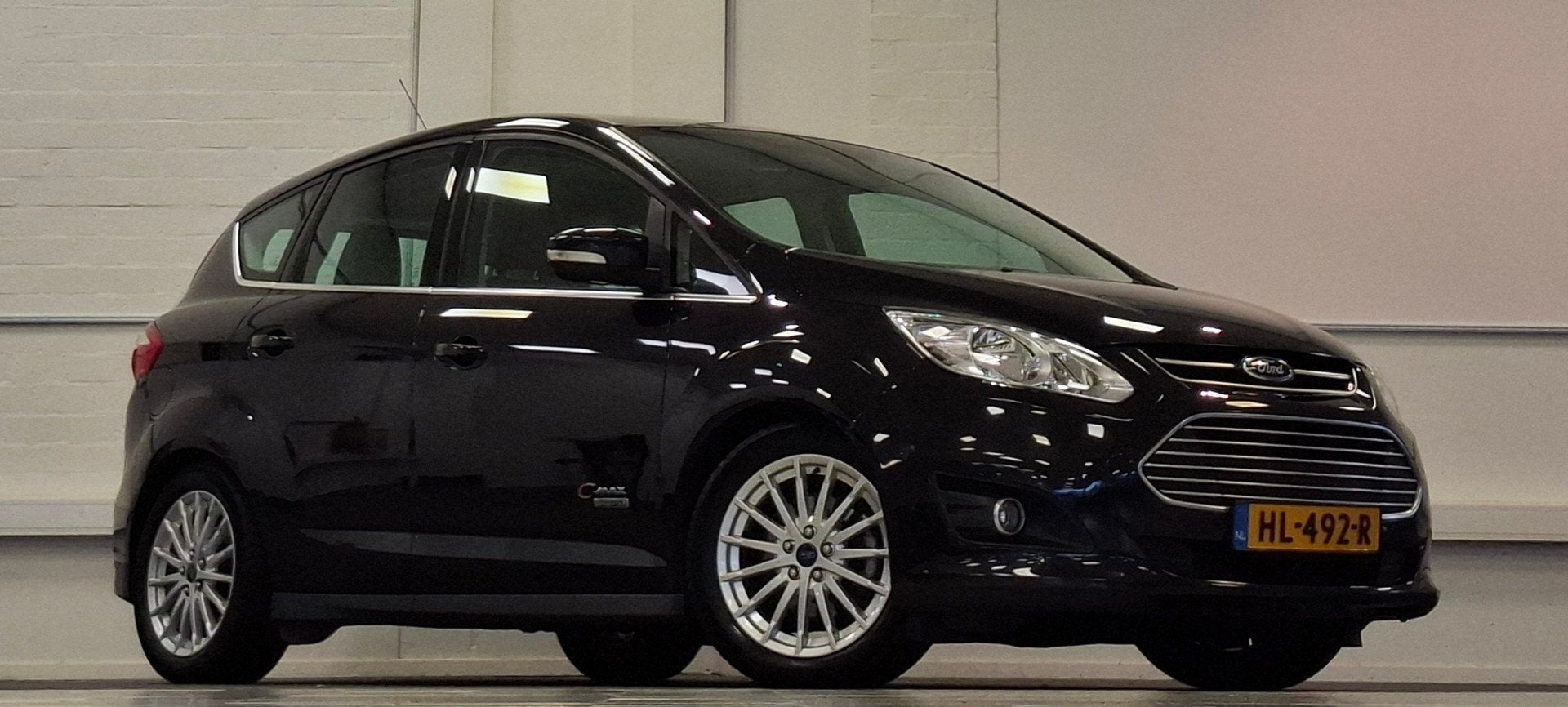 Ford C-Max 2.0 Plug-in Hybrid Titanium Plus 2e Eigenaar Pano, 137 pk, Gebruikt, 4 cilinders, Parkeerassistent
