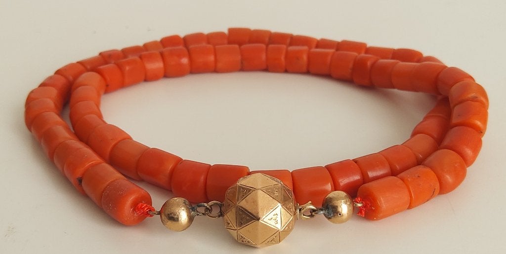 Ketting natuurlijk bloedkoraal met een 14 karaat gouden slot, Verzenden, Goud, Ketting, Met edelsteen
