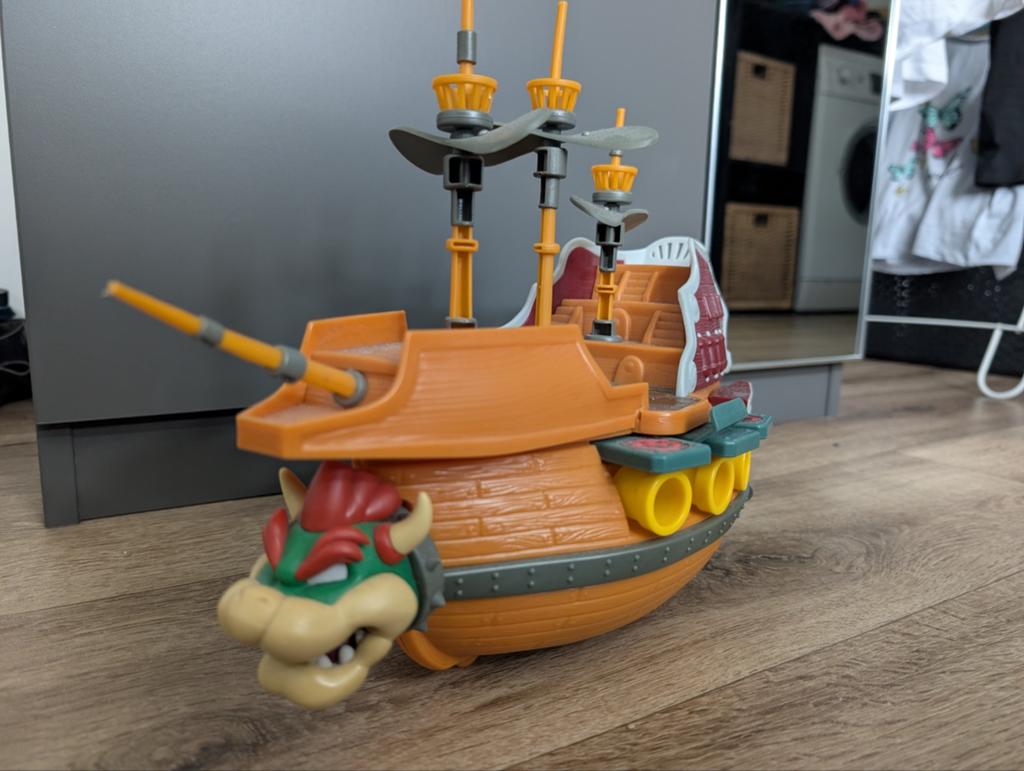 Super Mario Bowser Luchtschip met figuren, Ophalen of Verzenden, Gebruikt