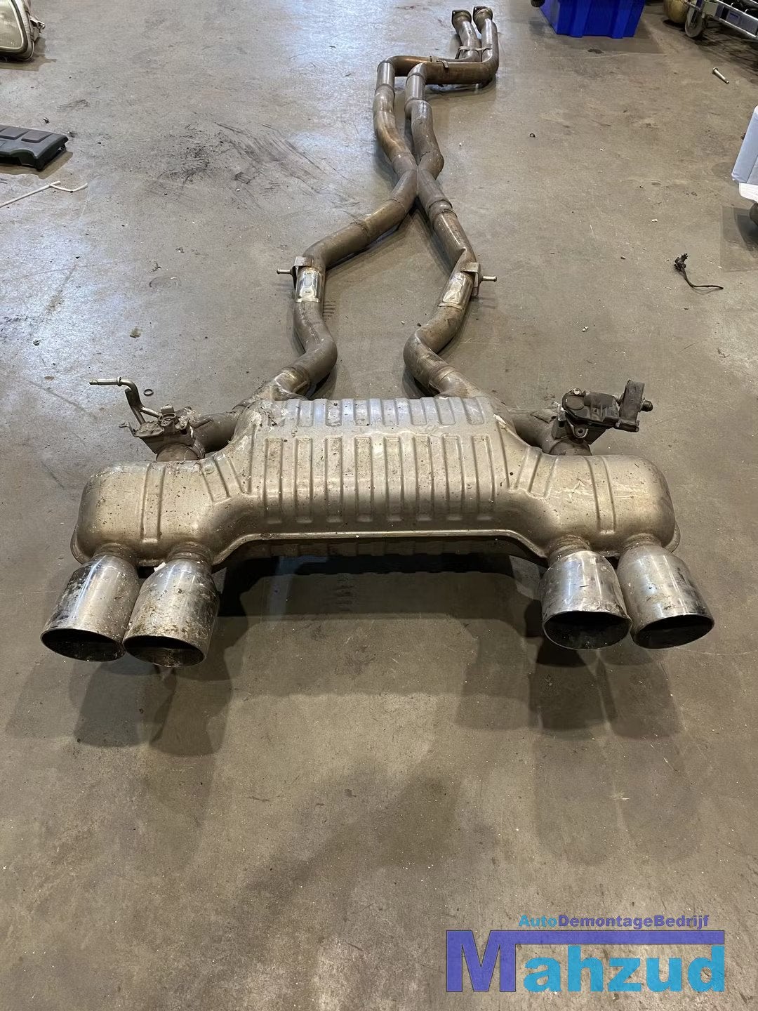 BMW M4 M3 COSTUM Uitlaat downpipe openpijp (SCHADE), Auto-onderdelen, Petuelring 130
80788  Munich, DE, Gebruikt, Info@bmw.de