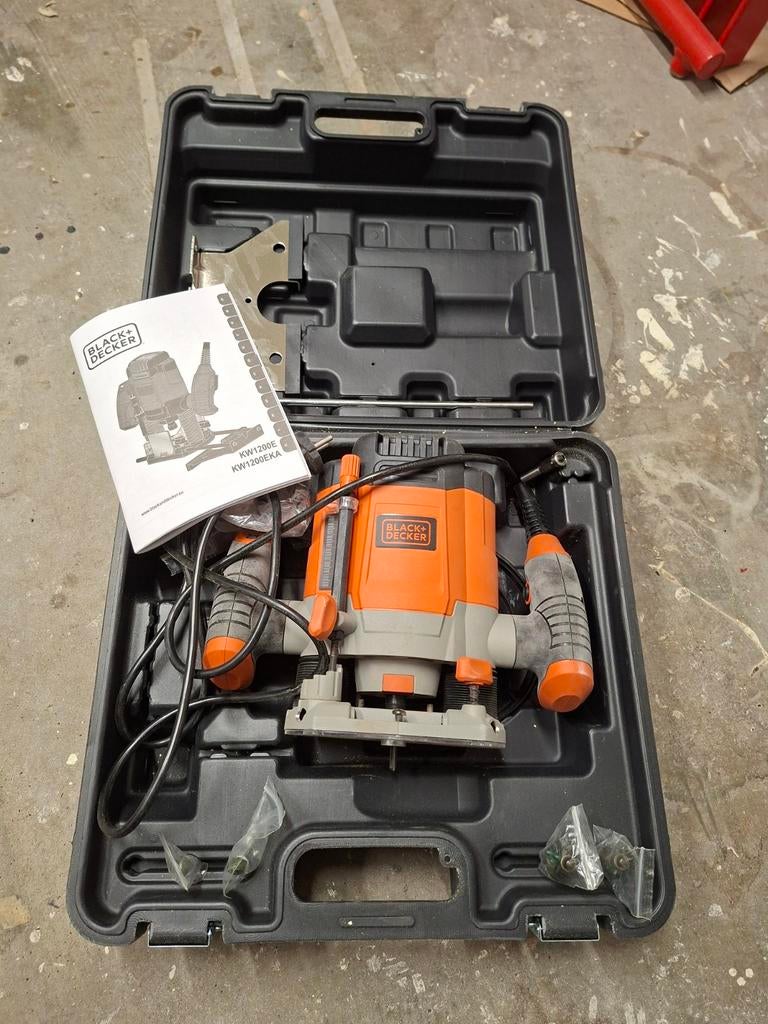 Black+Decker Bovenfrees met Koffer en Handleiding, Doe-het-zelf en Verbouw, Gereedschap | Freesmachines, Gebruikt, Elektrisch