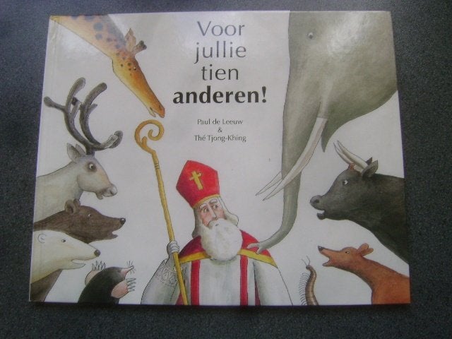 "Voor jullie tien anderen!", geschreven door Paul de Leeuw, Ophalen of Verzenden, Zo goed als nieuw, Fictie algemeen