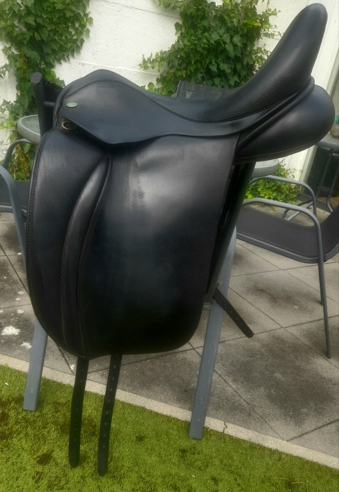 Hulsebos dressuurzadel 17.5 inch m/w boom, Dieren en Toebehoren, Ophalen of Verzenden, Gebruikt, Dressuur, L (17.5 inch)