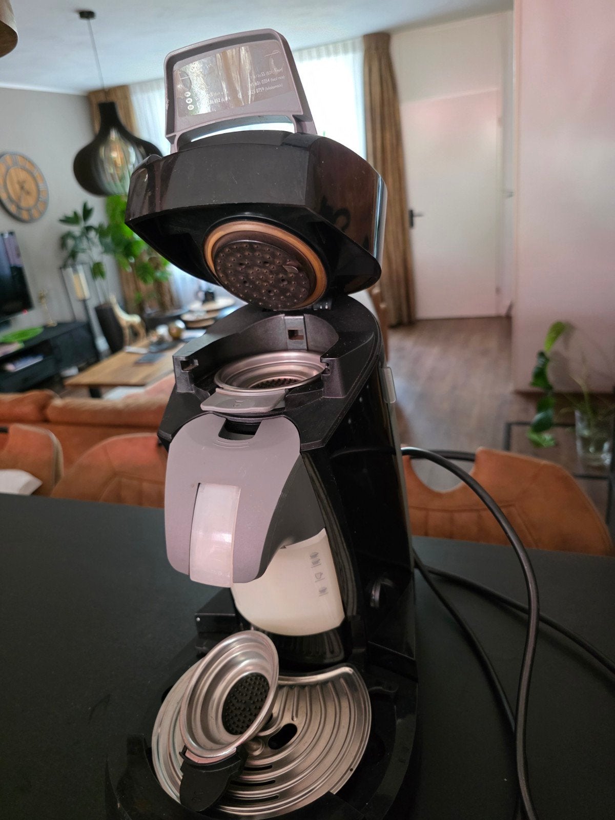 Philips Senseo koffie-capuccino app.+ pads+voorraadbussen, Ophalen