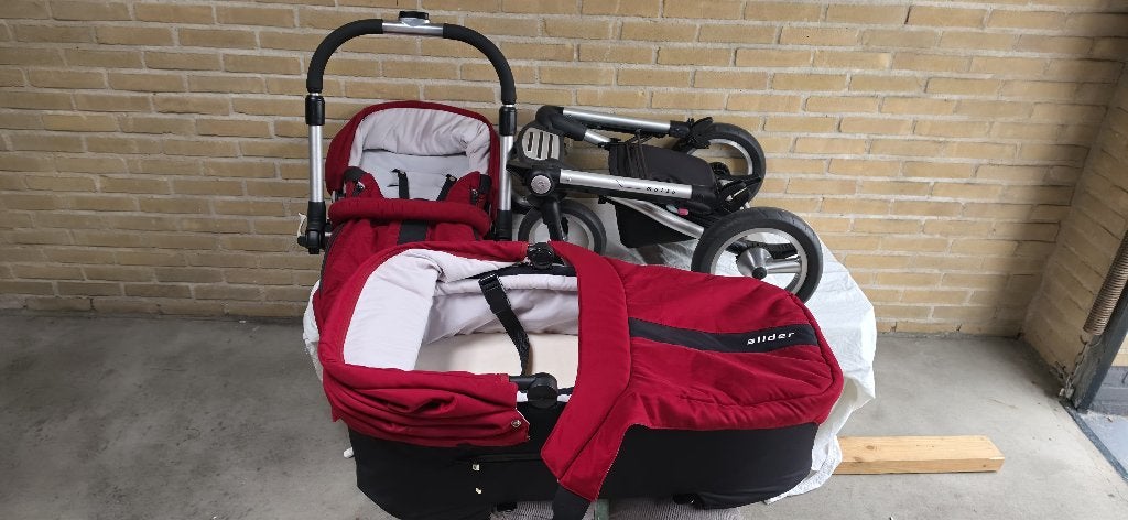 Mooie rode Mutsy Slider kinderwagen, Ophalen of Verzenden, Zo goed als nieuw, Mutsy