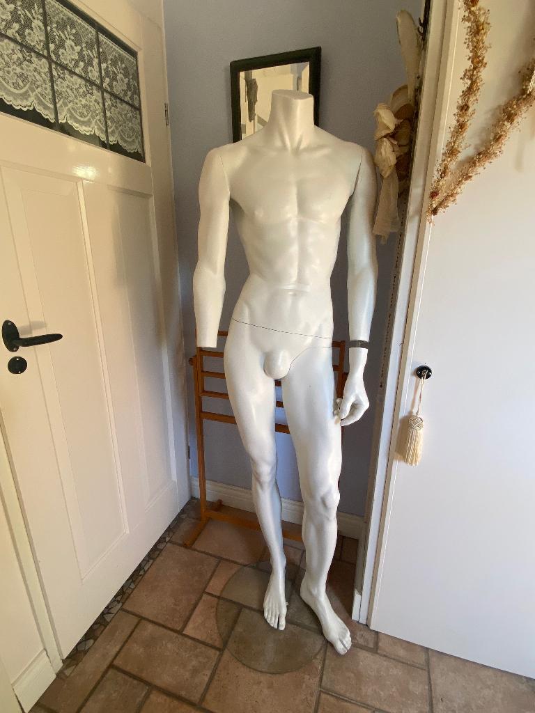 mannequin, Ophalen, Zo goed als nieuw, Accessoires