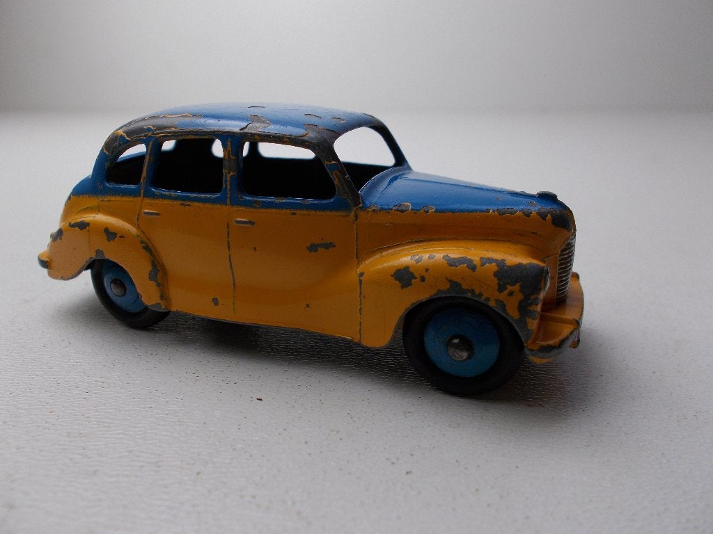 1956 Dinky Toys 152 AUSTIN DEVON. (TWO TONE.), Ophalen of Verzenden, Zo goed als nieuw, Auto, Dinky Toys