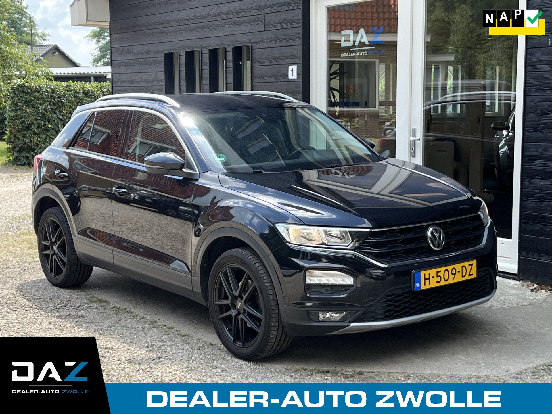Volkswagen T-Roc 1.5 TSI Style Ecc/Audio/Navi/Pdc/Lm, Auto's, Voorwielaandrijving, Dealer onderhouden, Stof, 4 cilinders