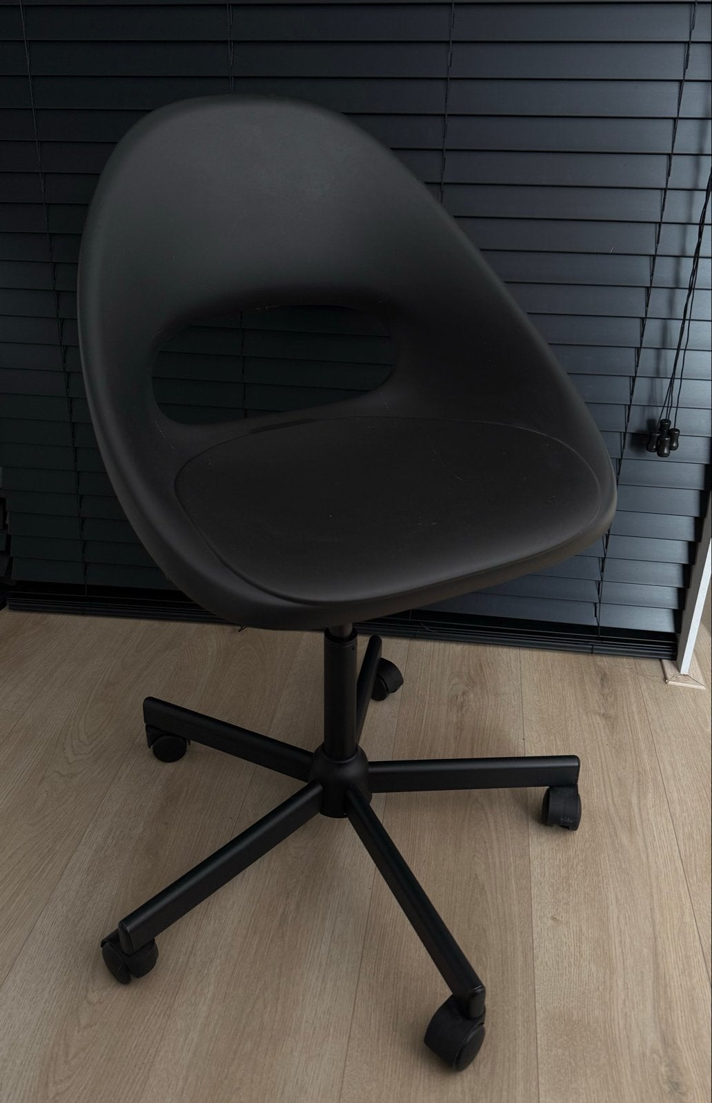 IKEA LOBERGET Bureaustoel Donkergrijs - Zo goed als nieuw, Huis en Inrichting, Bureaustoelen, Ophalen, Zo goed als nieuw, Grijs