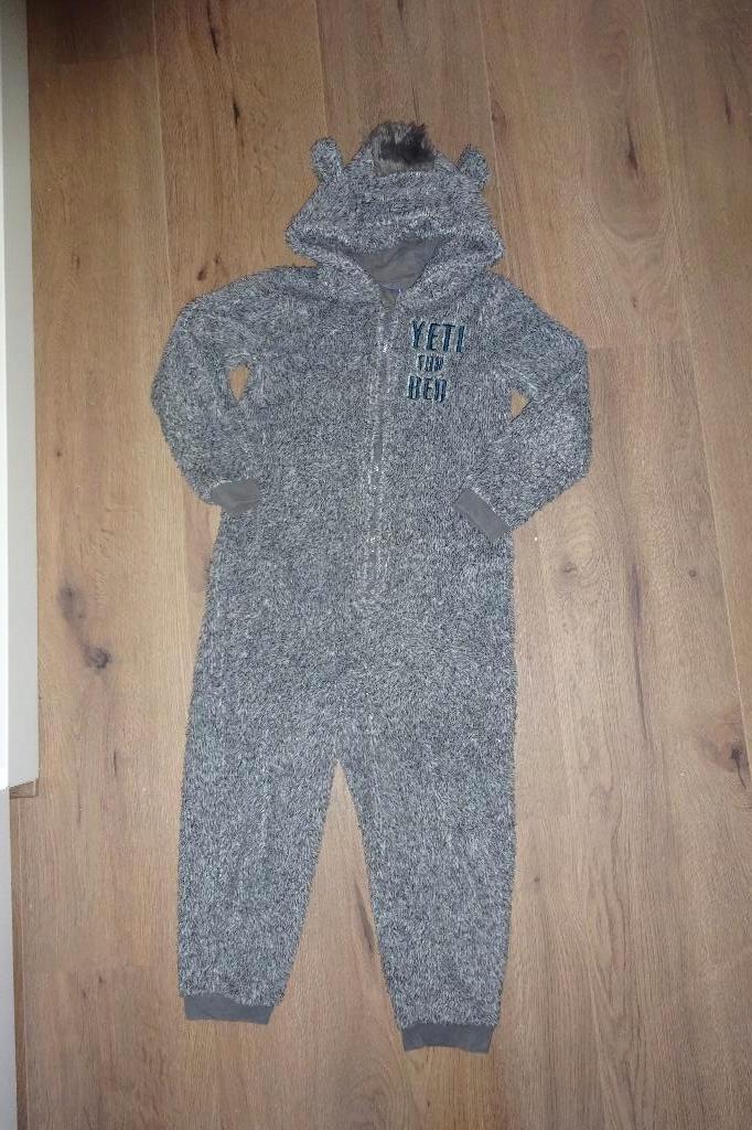 Onesie grijs mt 122/128  Zo goed als nieuw, Kinderen en Baby's, Kinderkleding | Maat 122, Ophalen of Verzenden, Zo goed als nieuw