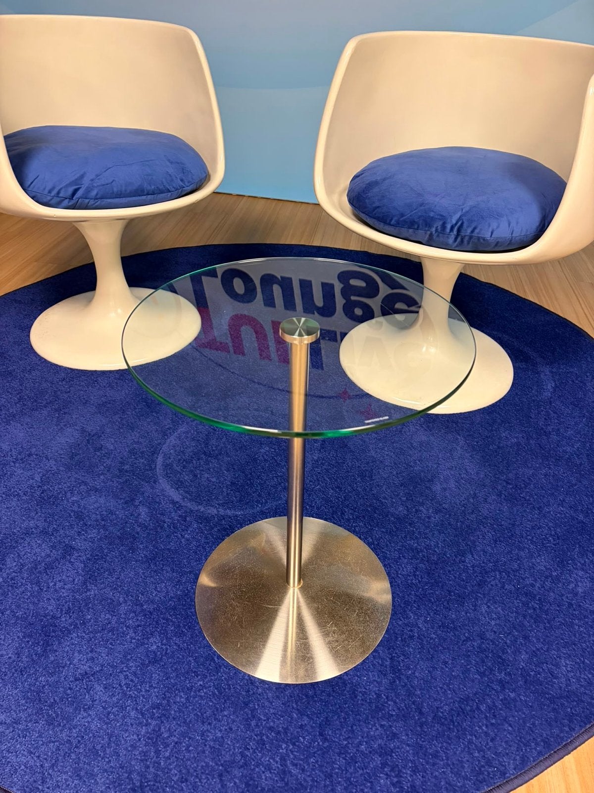 Rond glazen tafeltje met ijzeren voet, 50 – 75, Gebruikt, Rond, Glas