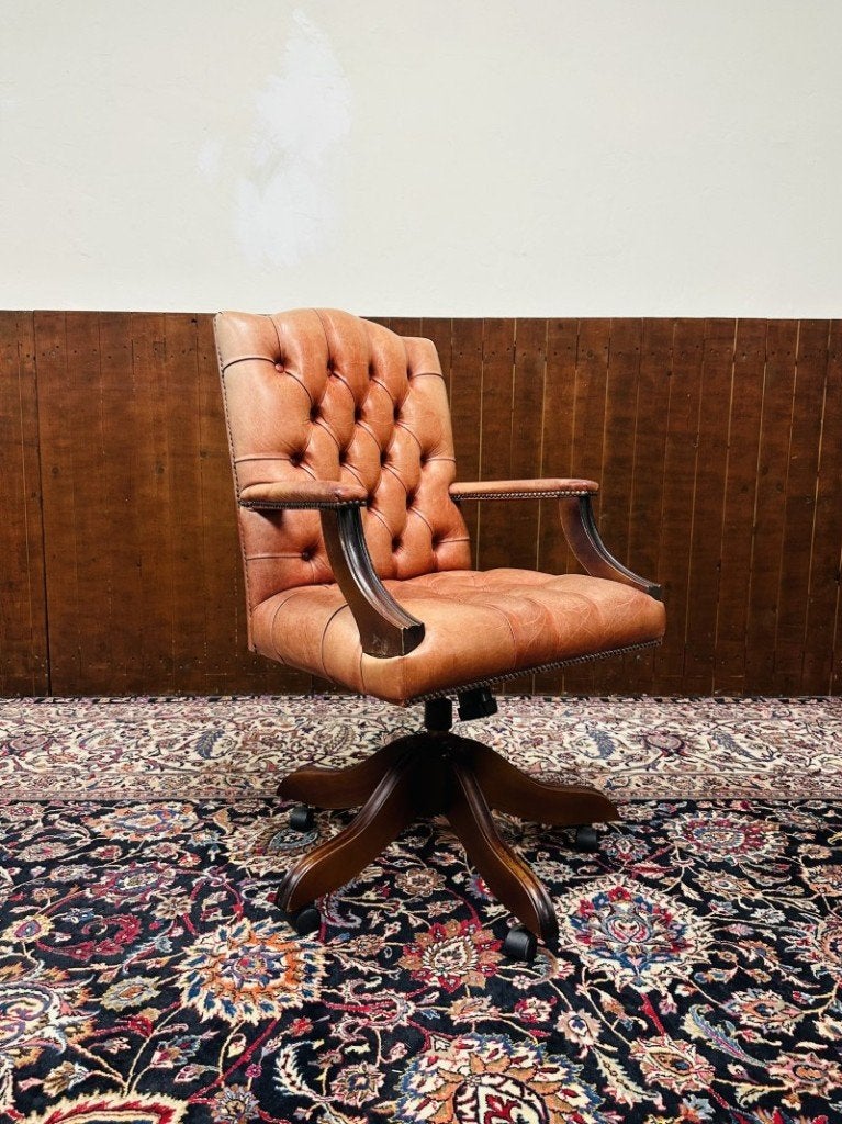 Klassiek Engels Chesterfield Bureaustoel, Antiek en Kunst, Ophalen