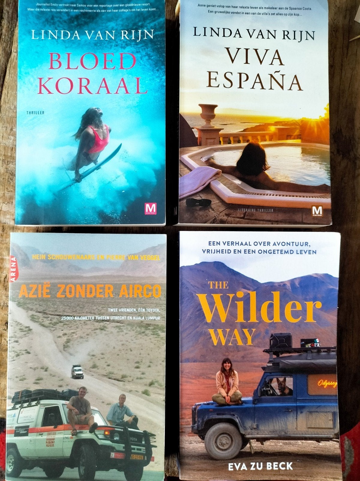 Thrillers en reisverhalen, Ophalen, Zo goed als nieuw