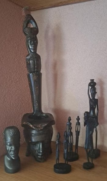 Verzameling Afrikaanse beelden. Houtsnijwerk met de hand, Antiek en Kunst, Ophalen of Verzenden, Hout, Afrika, Houtsnijwerk