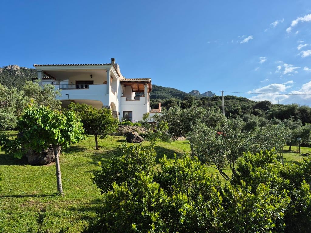 Vakantie appartement Oost Sardinië 3 km van de zee, Sardinië, 2 slaapkamers, Wasmachine, Appartement