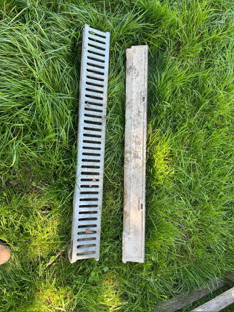 2 draingoten, Doe-het-zelf en Verbouw, Buizen en Afvoer, Ophalen, Pvc, Zo goed als nieuw, Minder dan 2 meter