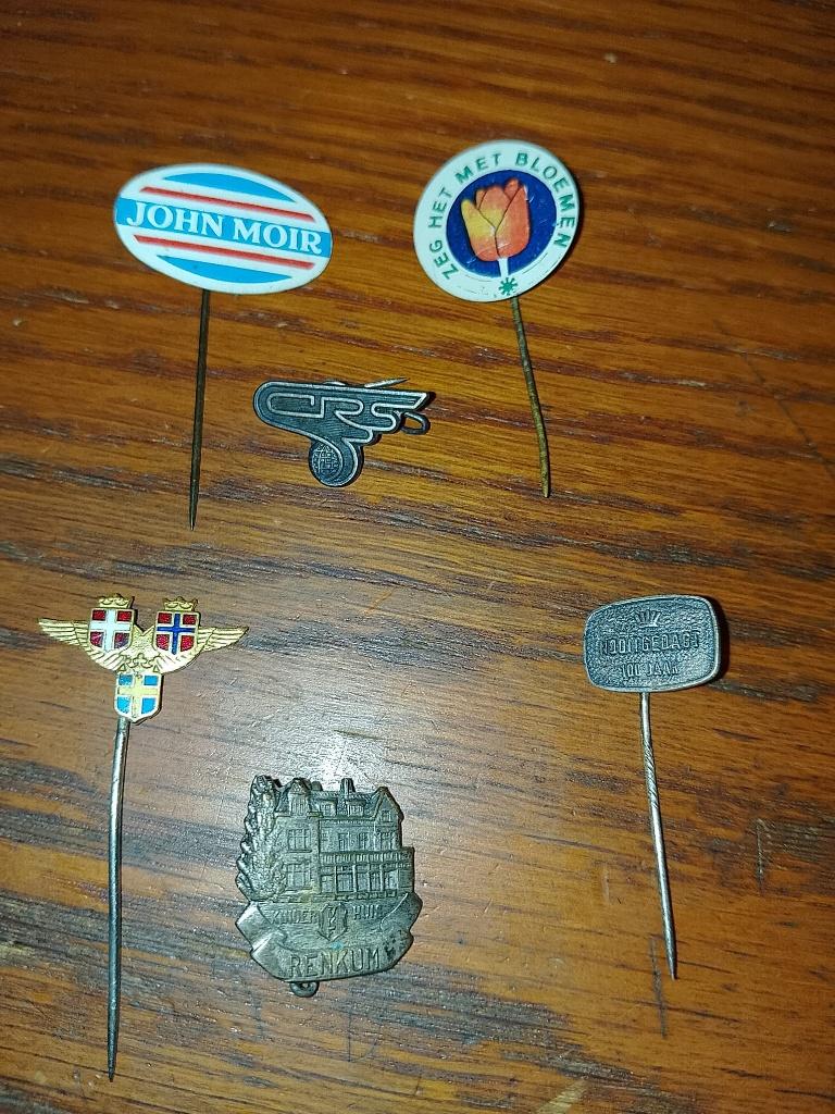 Lotje pins, Verzamelen, Speldjes, Pins en Buttons, Verzenden, Gebruikt, Merk, Speldje of Pin